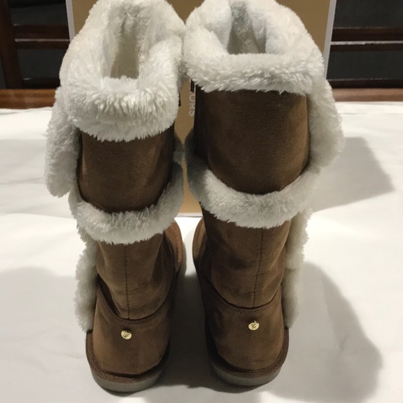 Girls Chestnut Michael Kors boots.  Size 2 - Picture 5 of 8